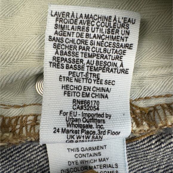 Free People We The Free‎ Denim Shorts Women’s 29 Blue Distressed Crochet Trim - Picture 5 of 8